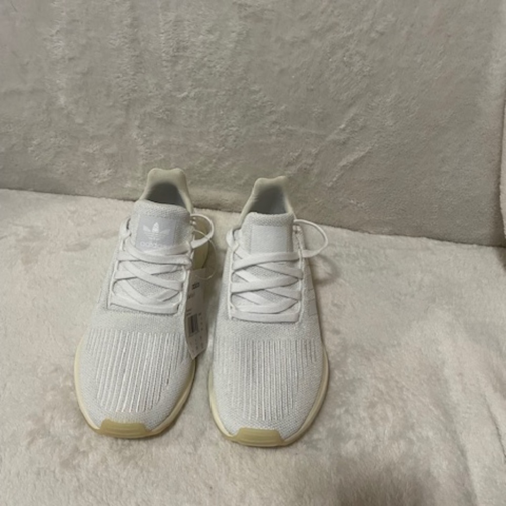 ADIDAS SWIFT RUN SHOE - Picture 9 of 9